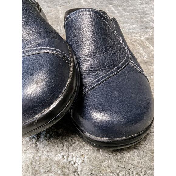 Clarks Navy Leather Slip-on Mules 84616 WOMENS SIZE 6M comfy business casual - Picture 12 of 12